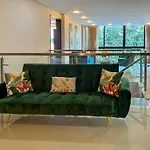 Apartamento Amplio Y De Lujo En El Oeste