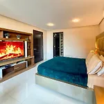 Apartamento Amplio Y De Lujo En El Oeste