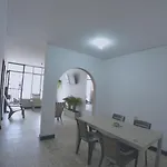 Bau Hostal