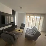 Apartamento Frente A La Clinica Valle Del Lili