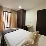 Apartamento En Ciudad Jardin, Cerca A Holguines, Unicentro Y Club Campestre
