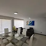 Edificio Santa Catalina Cerca Zona Comercial