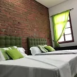 Glam Hotel