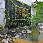Porton De Granada Hotel
