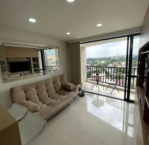 Hermoso E Iluminado Apartamento