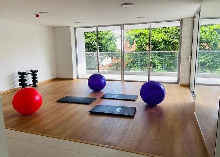 Apartamento En Granada Con Piscina, Turco, Estacionamiento