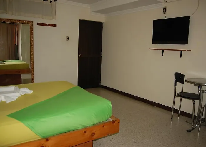 Bugatier Apartahotel