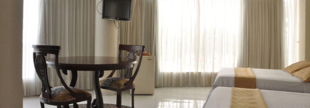 Metropolis Plaza 3*