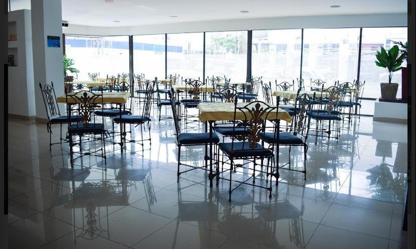 Hotel Metropolis Plaza