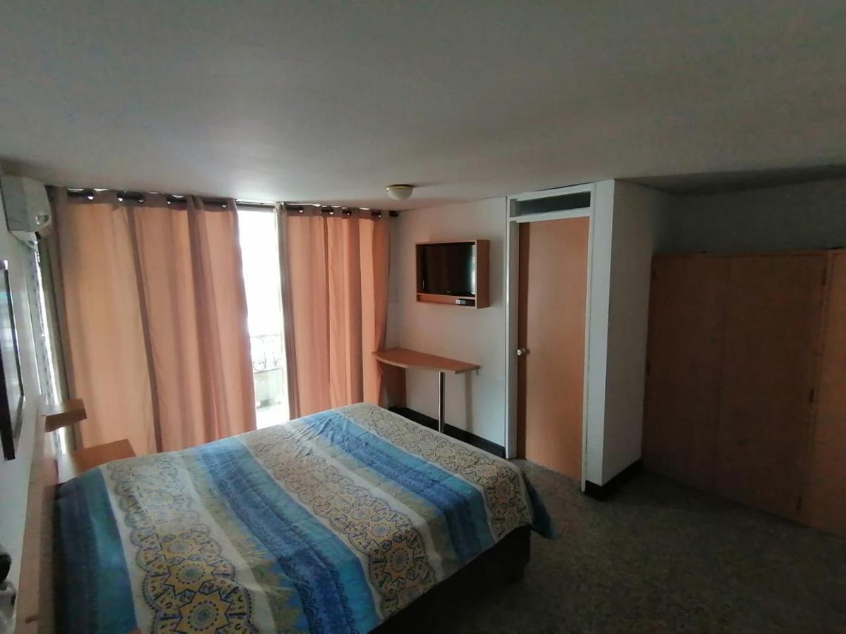 Del Oeste 2* Cali