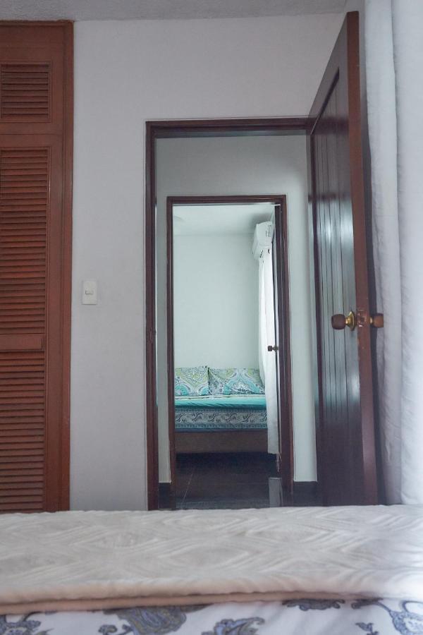 Cozy Excellent Location, Air Conditioning * Cali