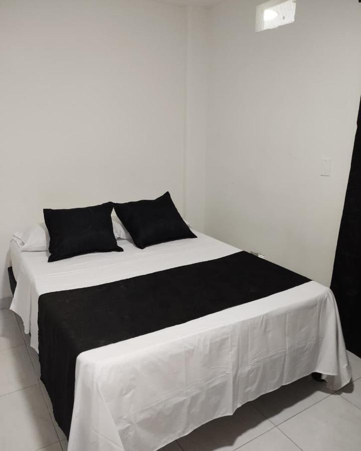 Black & White Hotel