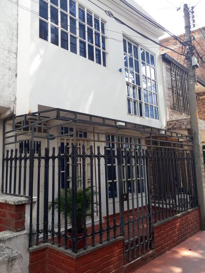 Lindo Estudio Con Cama Mezaninie Cali