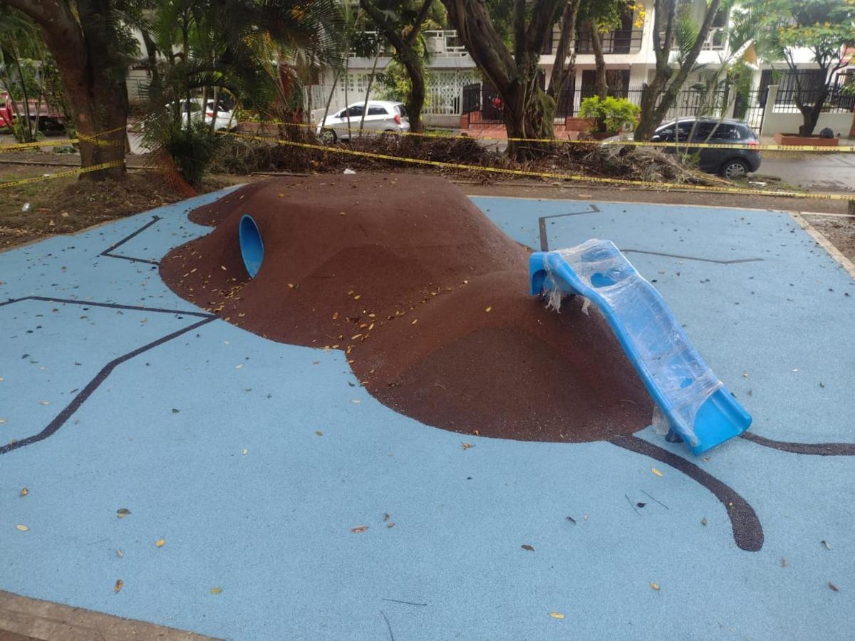 Excelente En Un Bosque Dentro De Cali.. *