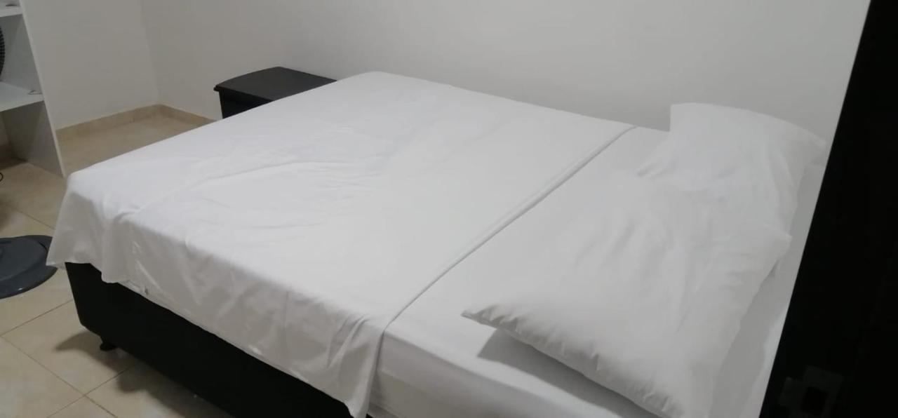 Aparta Estudios Las Ceibas Apartamento *