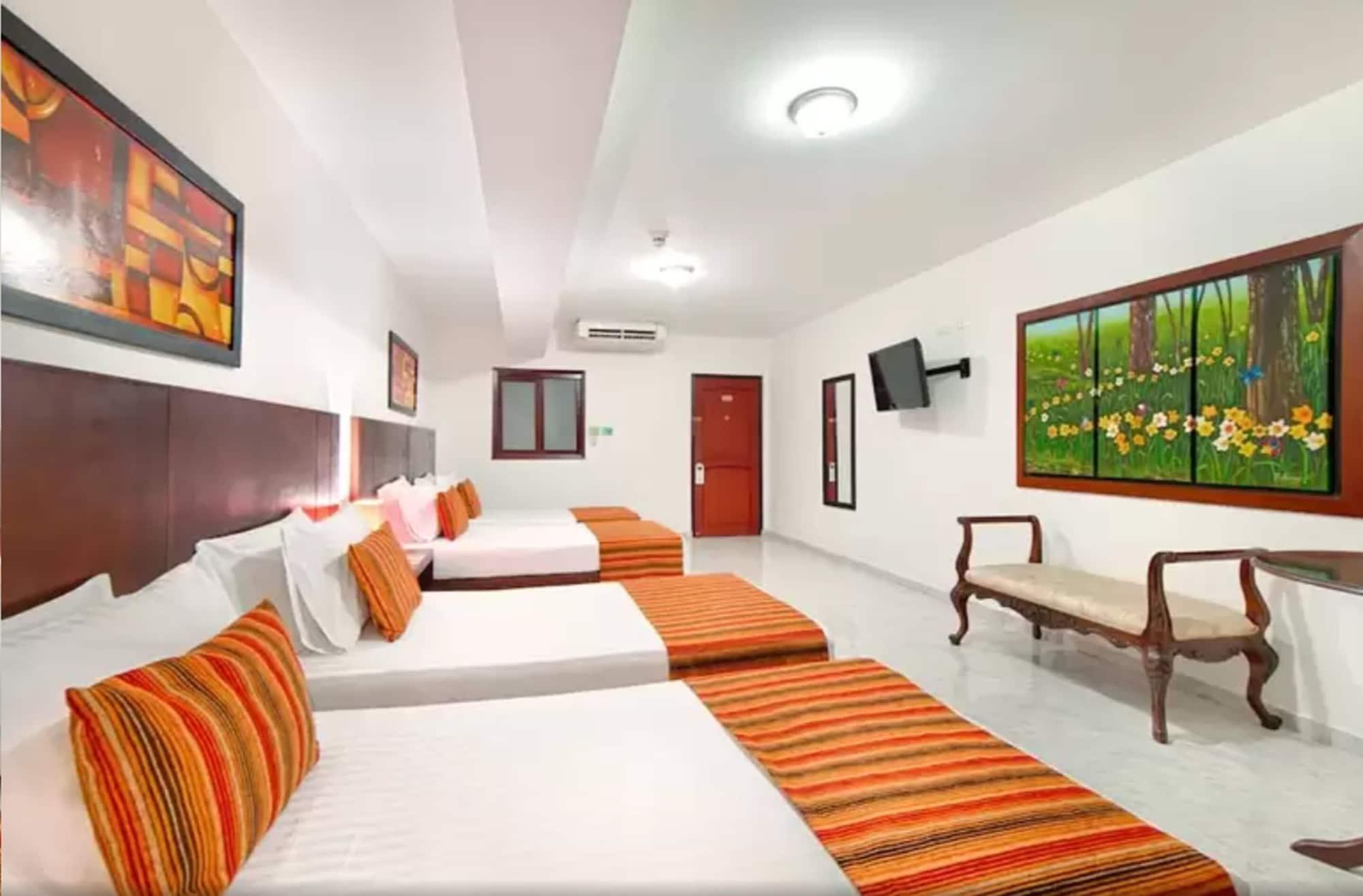Hotel Granada Real