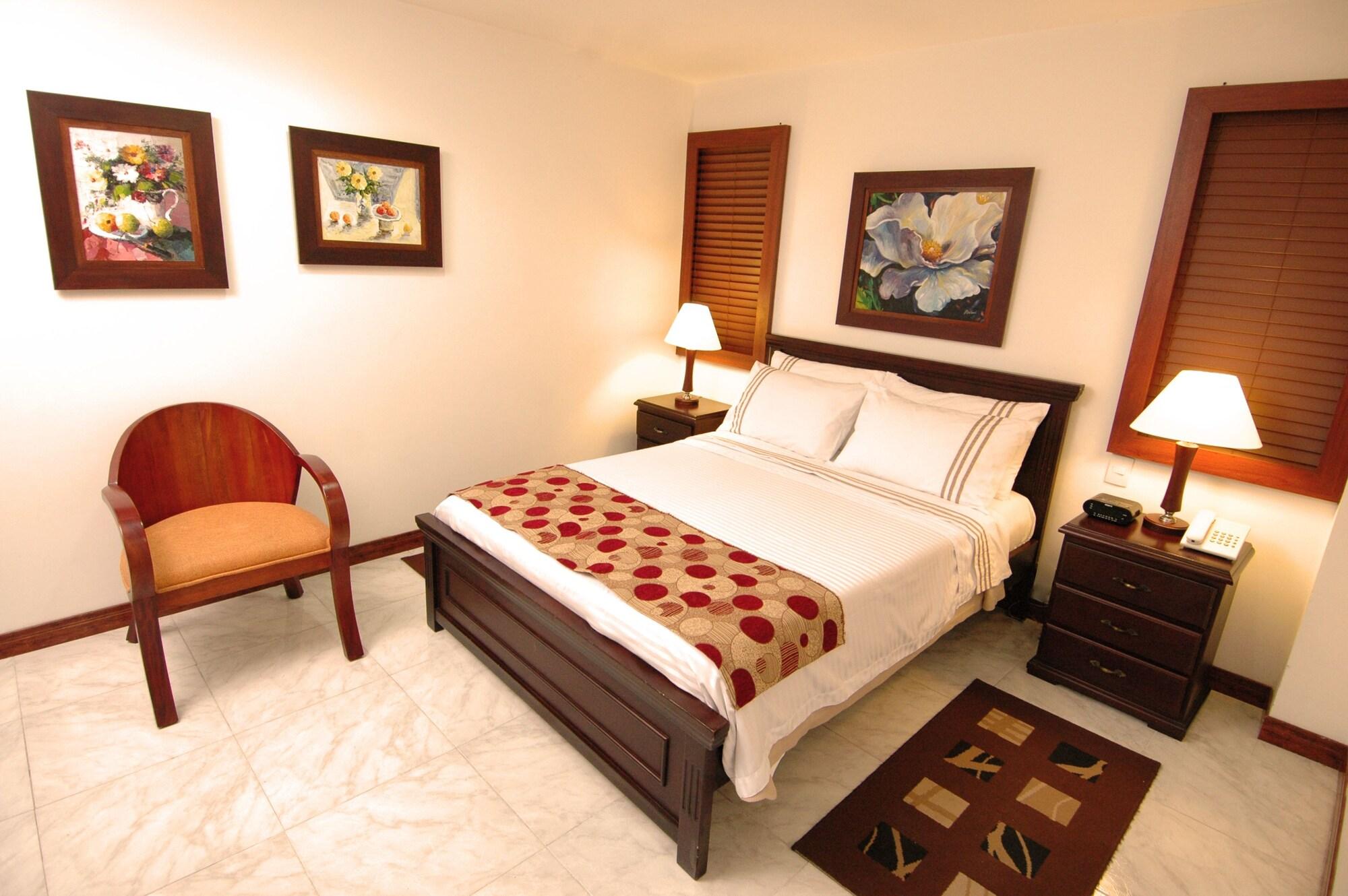 Hotel Karlo 3*