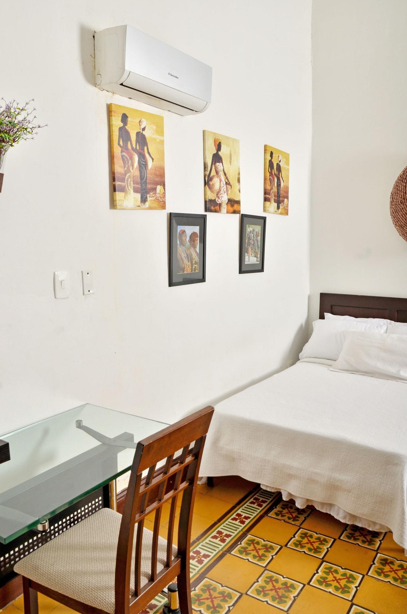 Boutique Porton De Granada Hotel