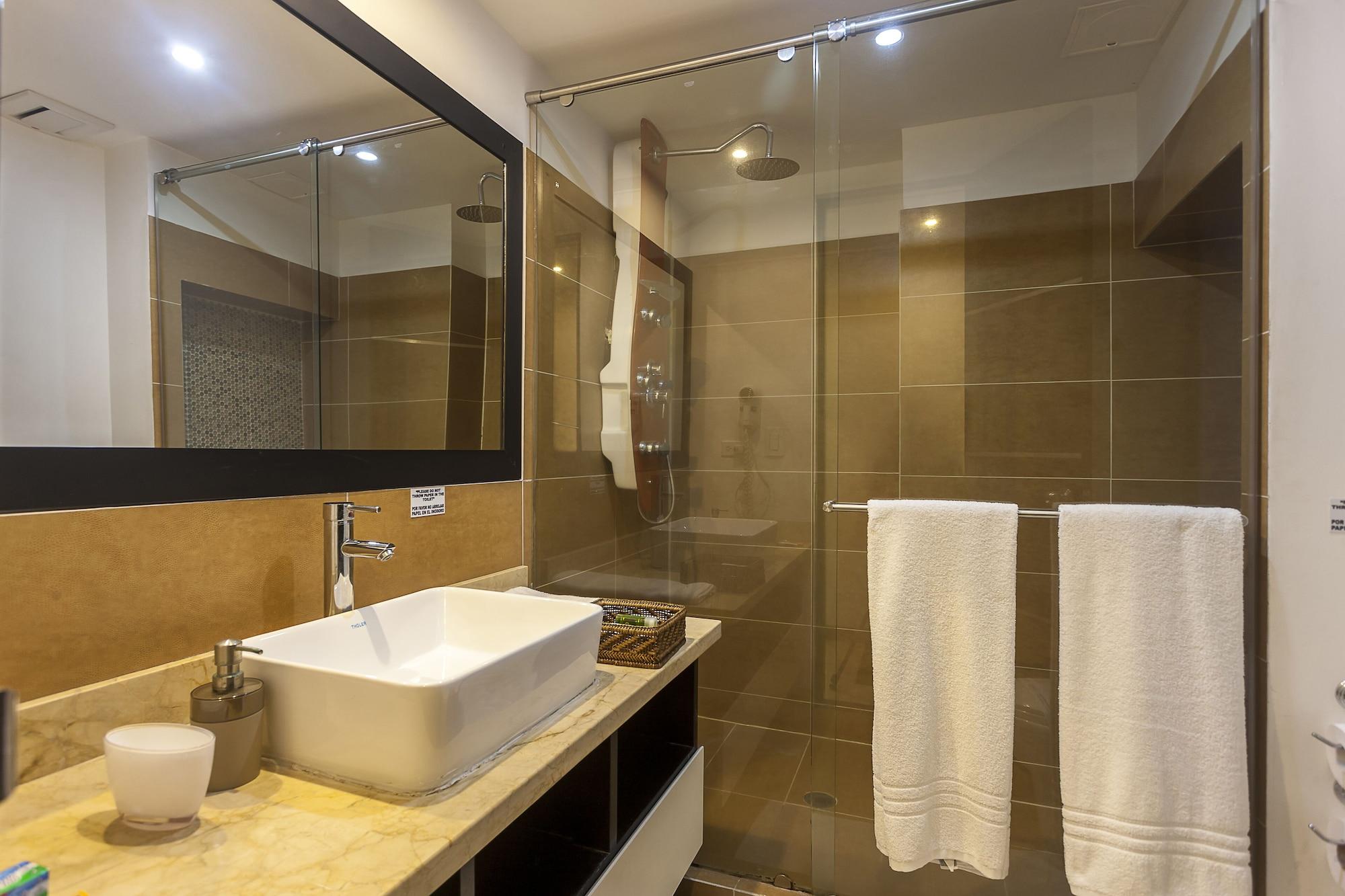Hotel Aqua Granada Cali