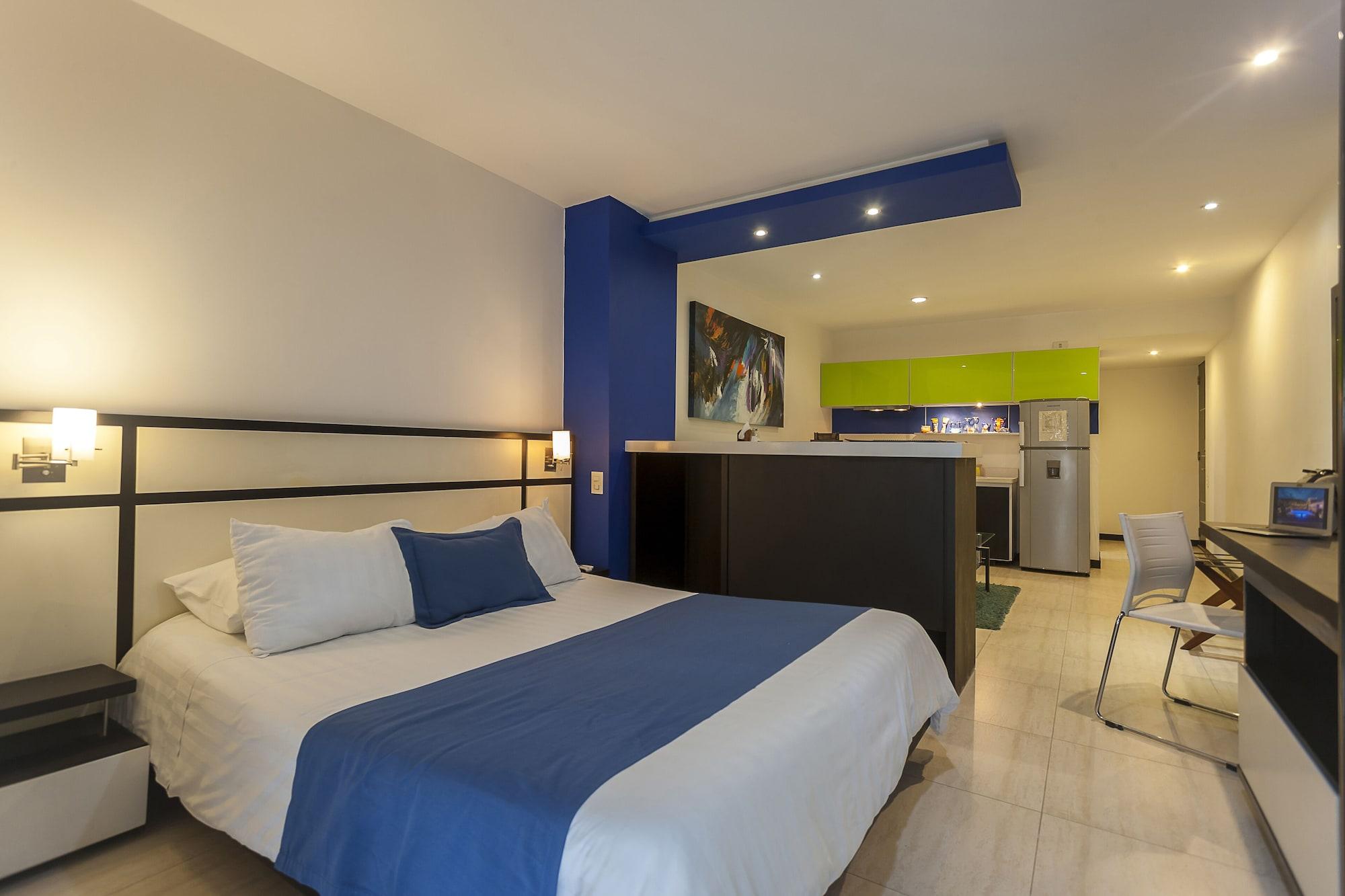 Aqua Granada Hotel 4*