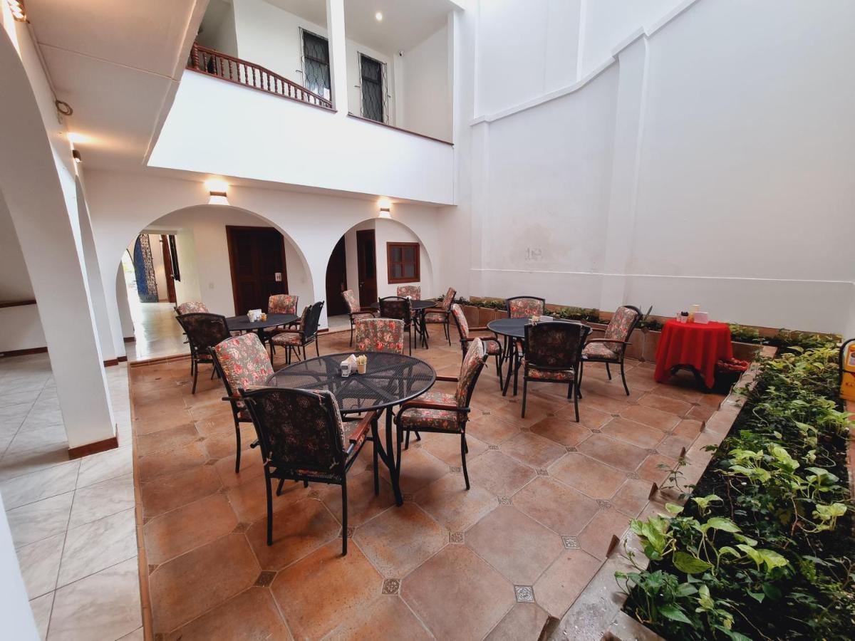 Hotel Karlo Cali