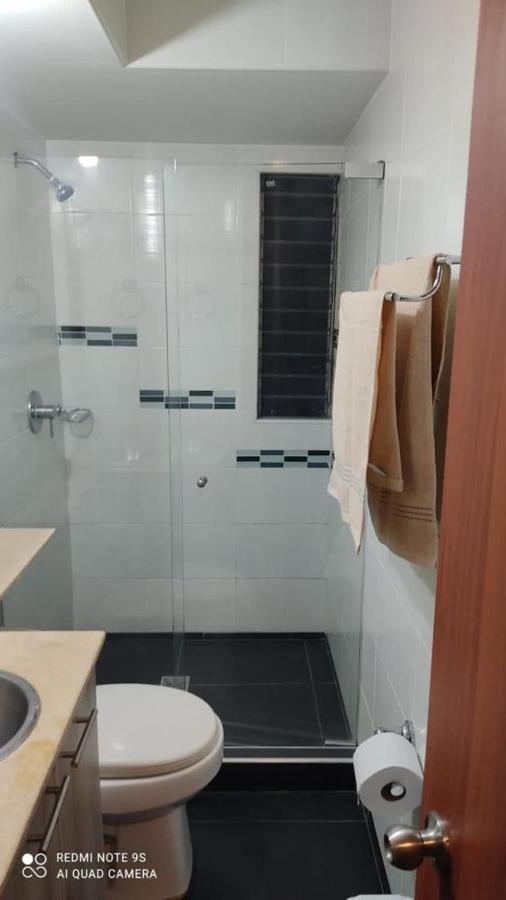 Habitación Excelente Ubicación Piscina Parqueadero