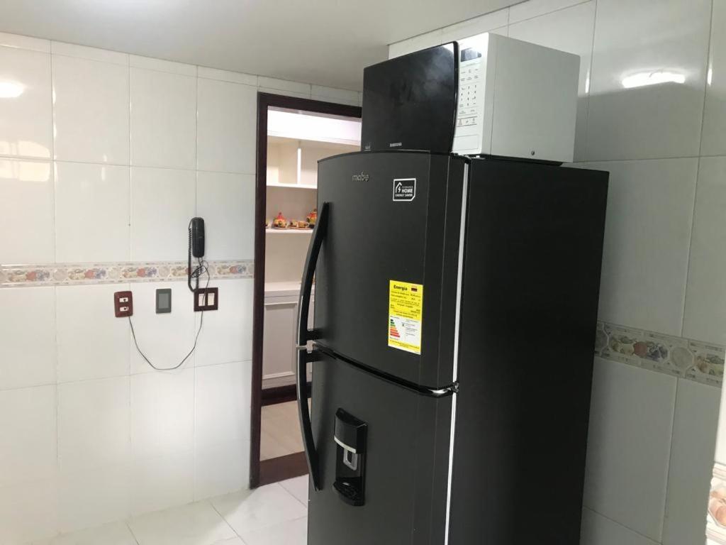 Apartamento Normandia Cerca Al Parque De Los Gatos * Cali