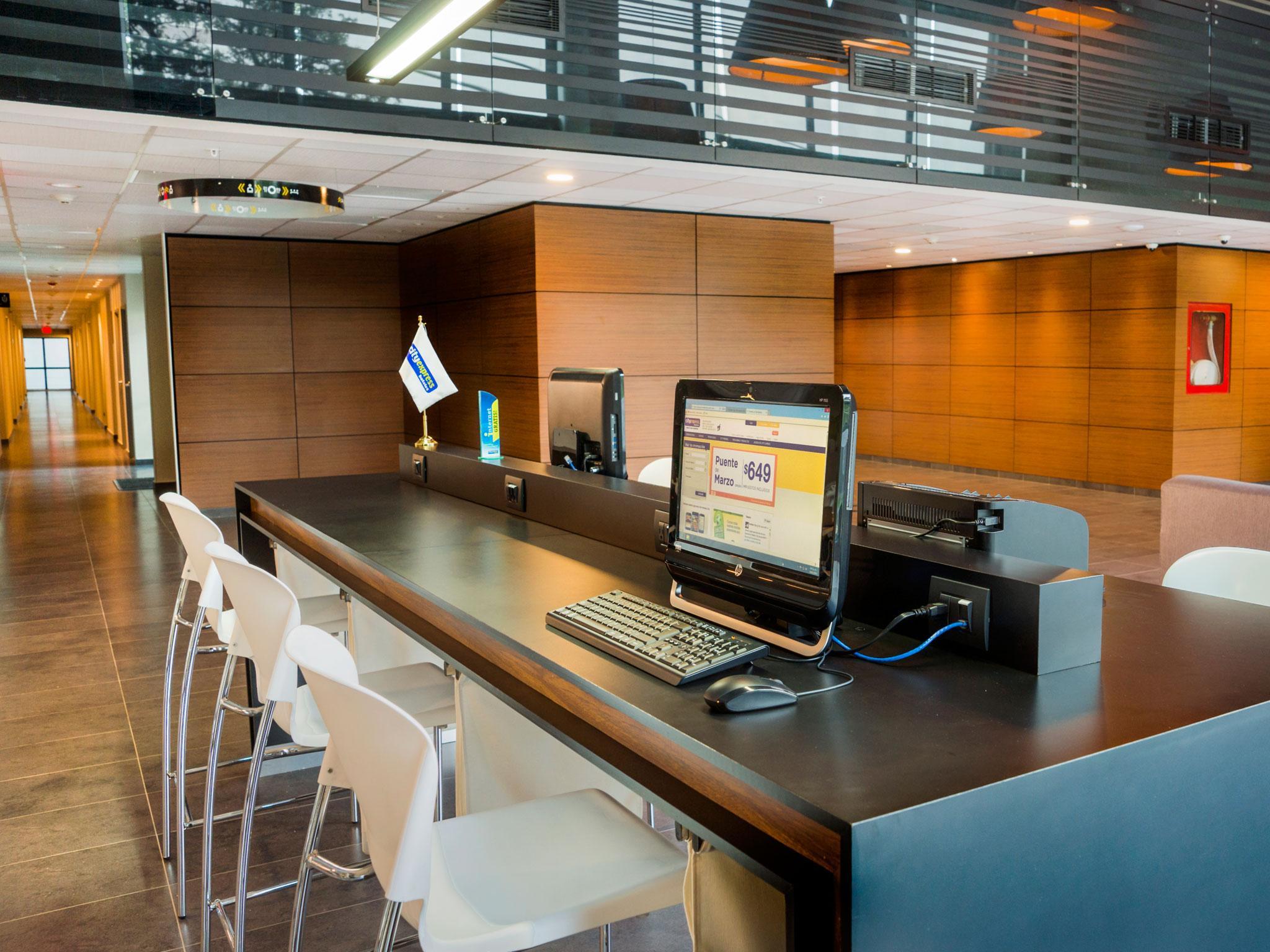 Express By Marriott Colombia Hotel 4*
