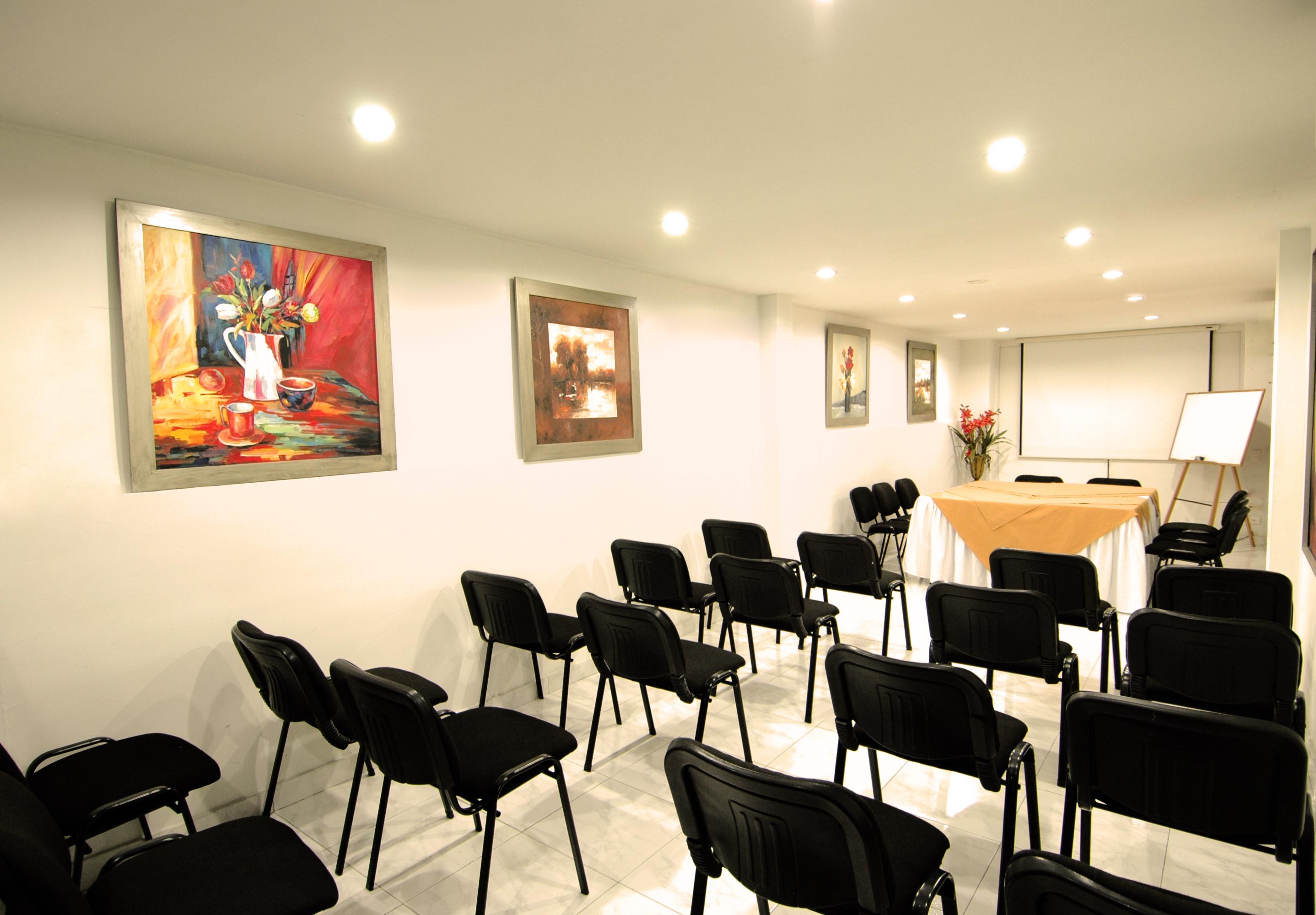 Karlo Hotel