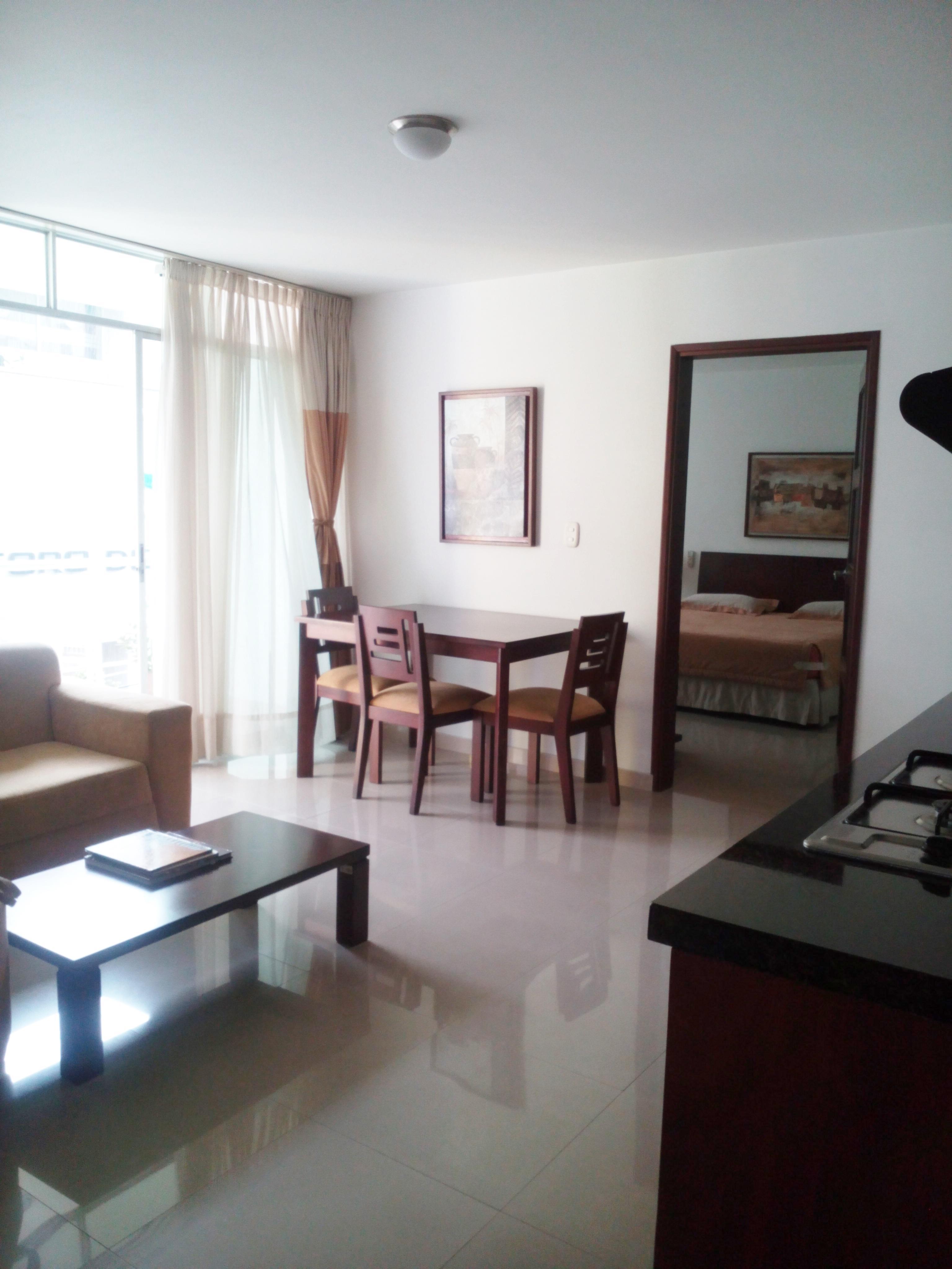 Cuarta Avenida 3*