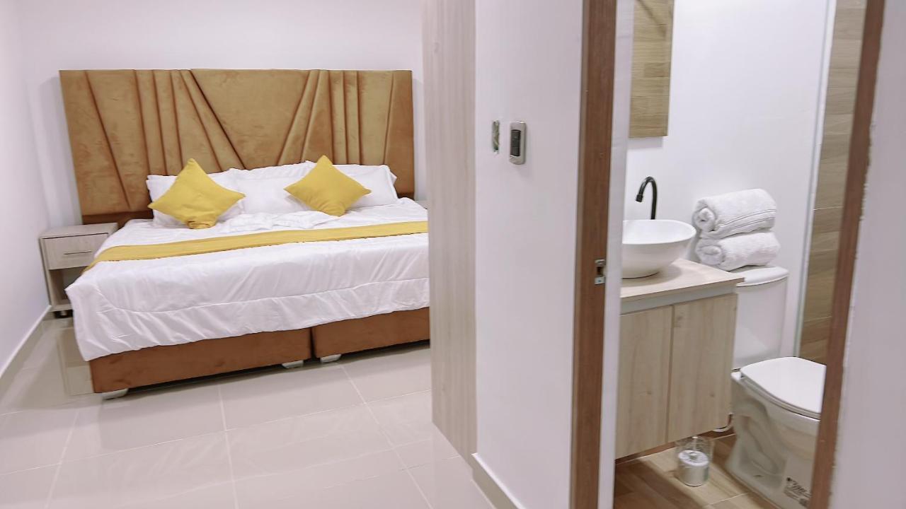 Granada Suites *
