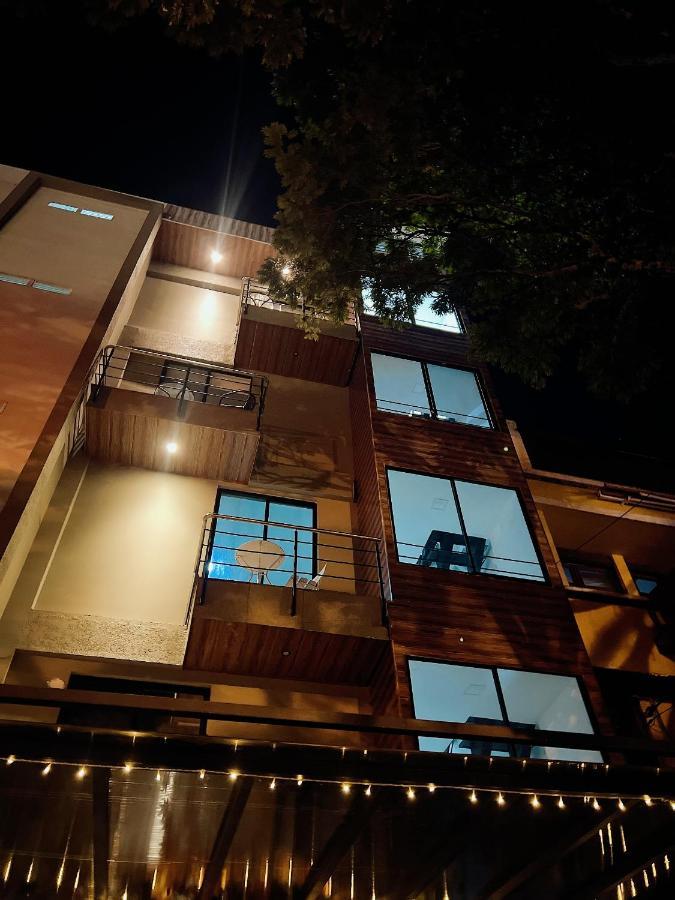 Granada Suites *