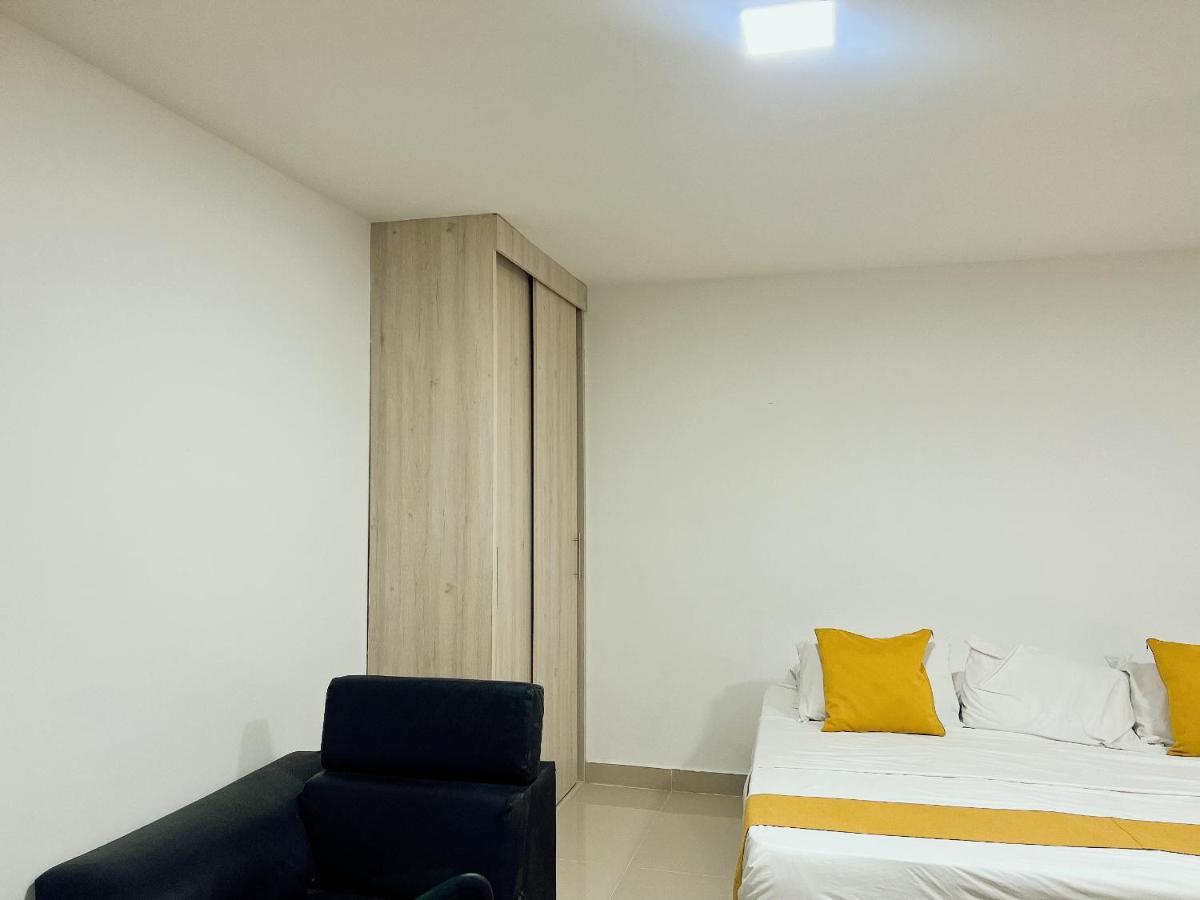 Hotel Granada Suites *