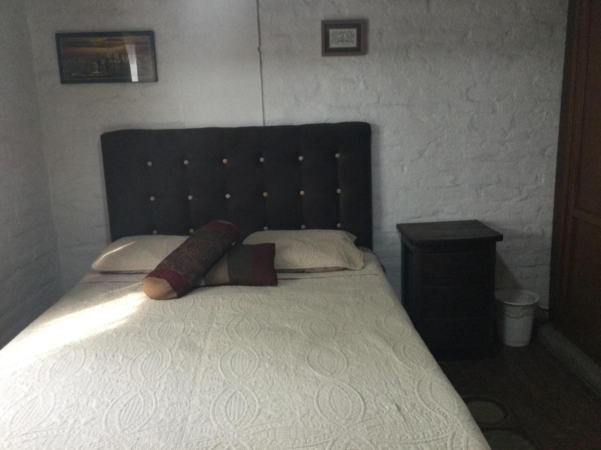 Beautiful Colonial House Apartment Cali