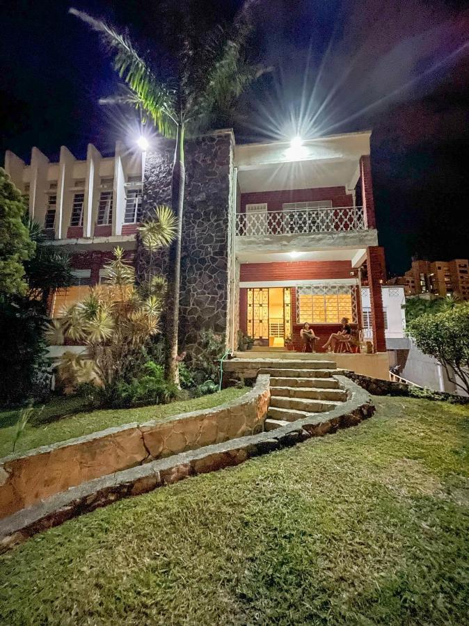 La Palmera Hostal *