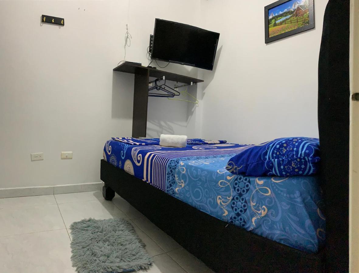 Hotel42-33 3* Cali