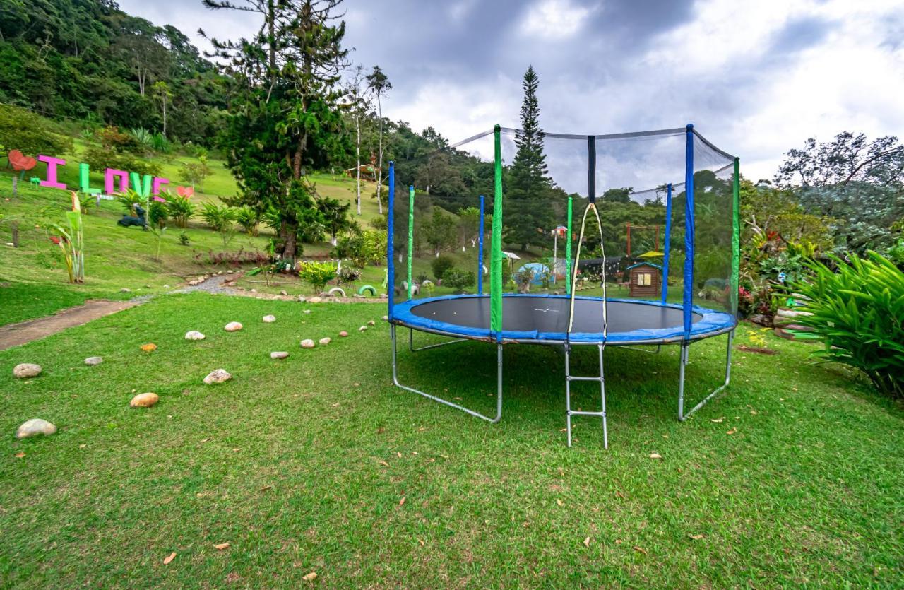 Del águila Hotel *