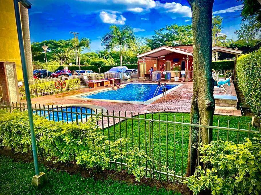Valle Del Lili. A Beautiful Space That Fits Your Idea Of ​​confort Apartamento Cali