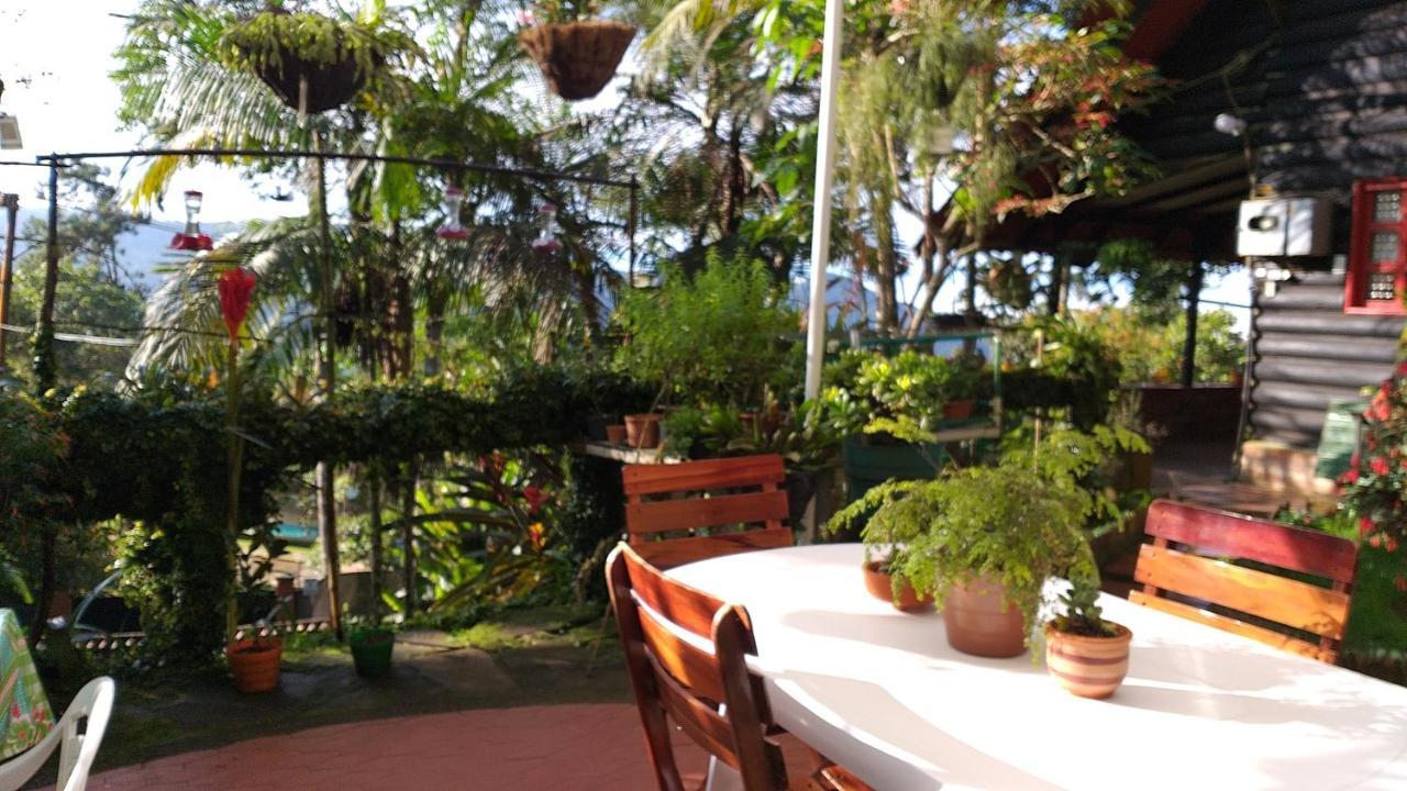 Bosque De Niebla Birding & Nature Lodge Cali