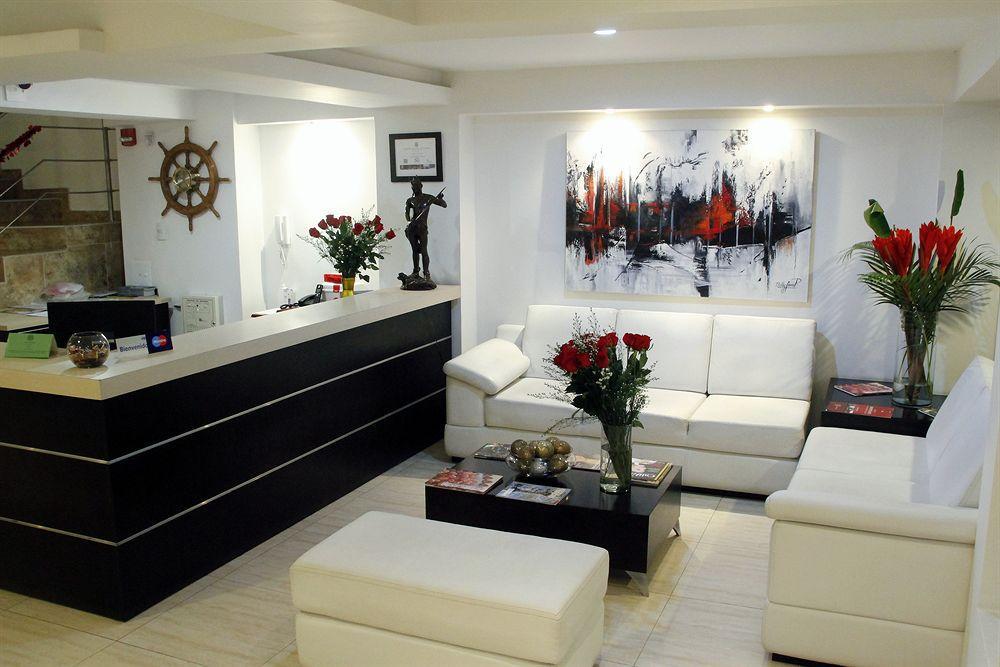 Aqua Granada Hotel 4*
