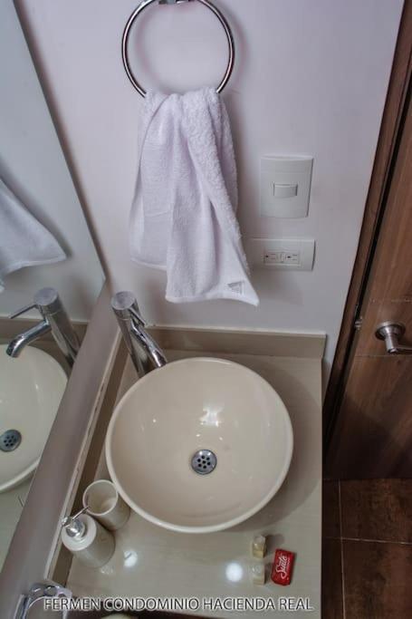 Apartamento Fermen.condominio Hacienda Real Sur De Cali. *