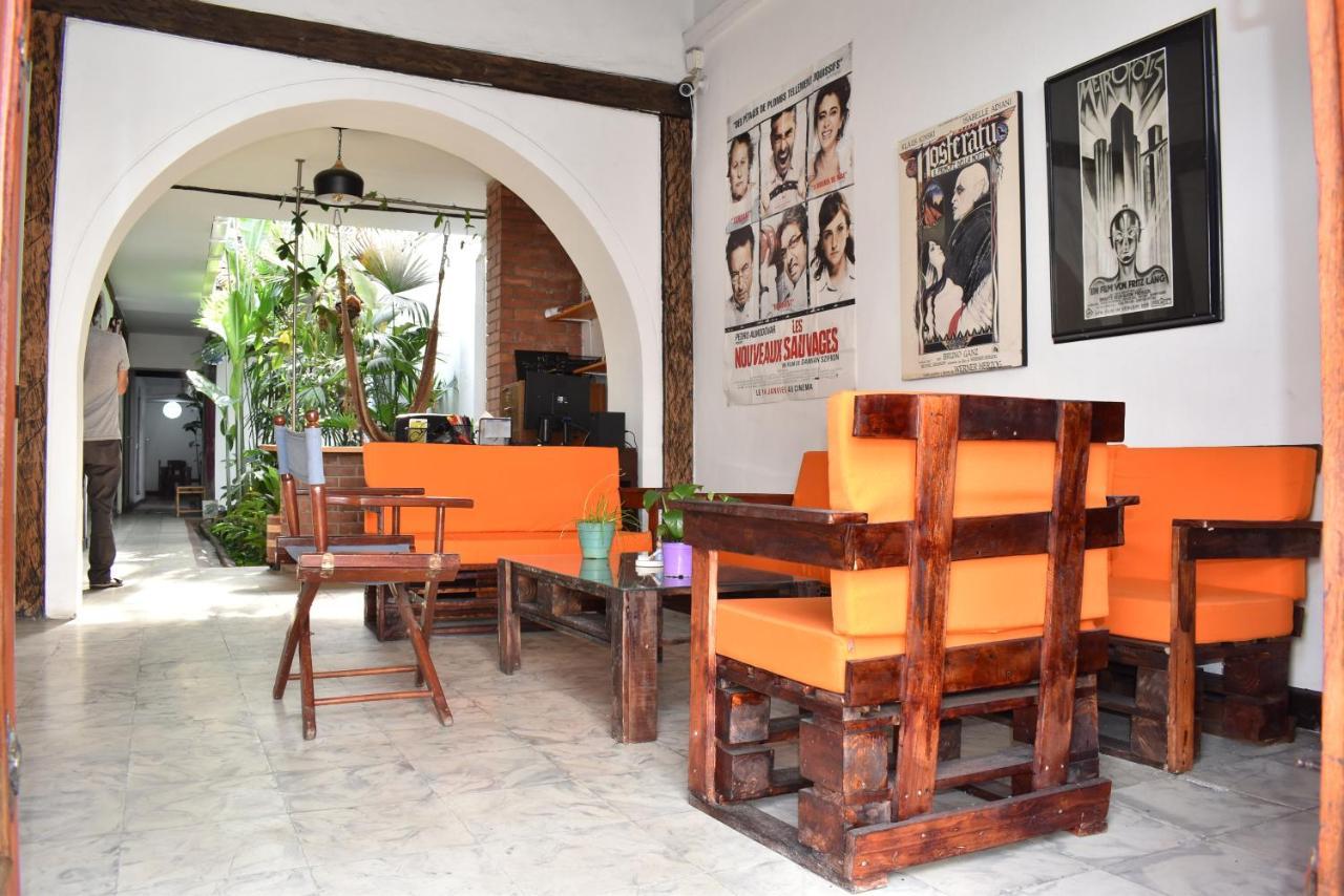Casa Colonial En Pleno Centro Histórico De Cali- Se Alquila La Casa Entera 10 O 11 Personas O Por *