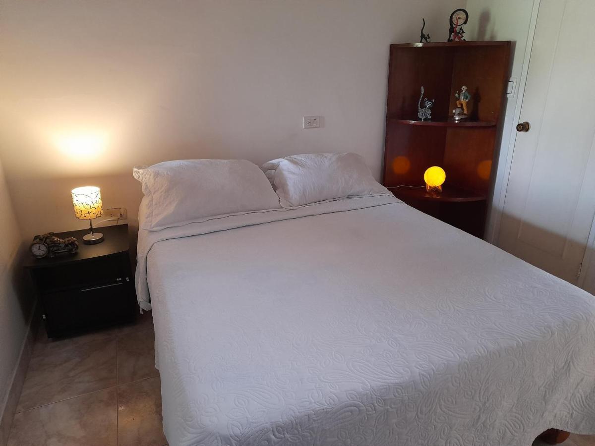 Apto # 8 Sur Amplio Flias O Grupos Con Aire Apartamento Cali