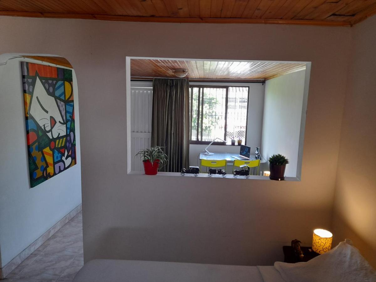 Apto # 8 Sur Amplio Flias O Grupos Con Aire Apartamento *
