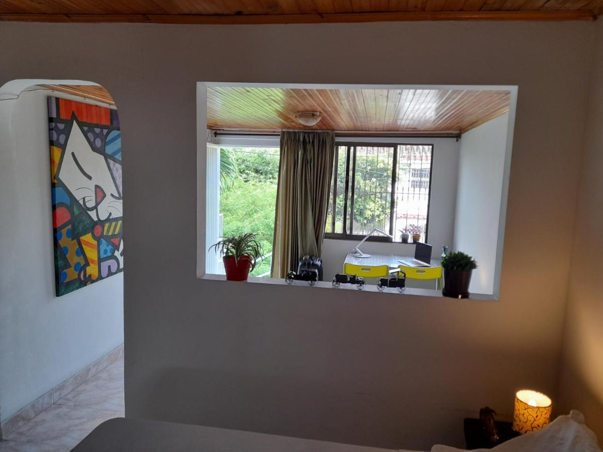 Apto # 8 Sur Amplio Flias O Grupos Con Aire Apartamento *