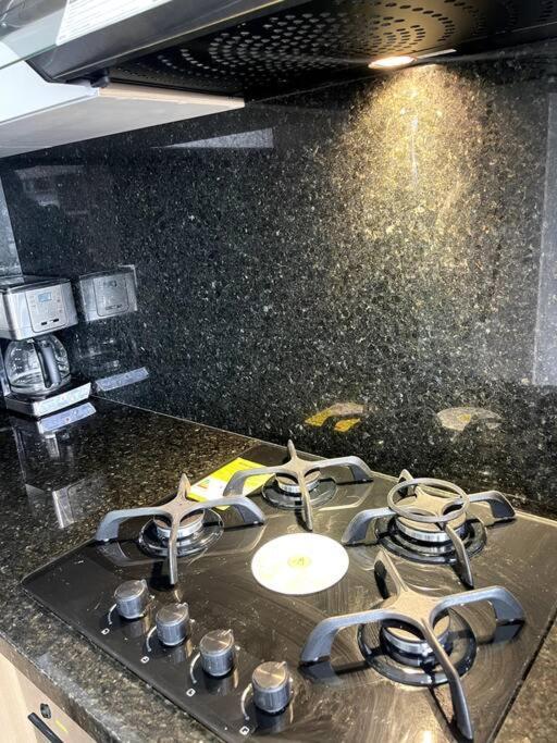 Hermoso E Iluminado Apartamento Apartamento *