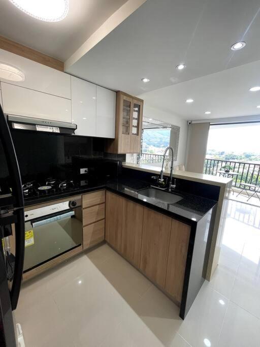 Hermoso E Iluminado Apartamento Apartamento