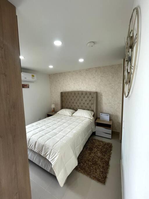 Hermoso E Iluminado Apartamento