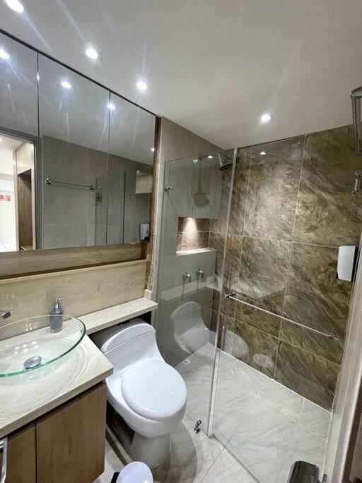 Hermoso E Iluminado Apartamento Apartamento Cali