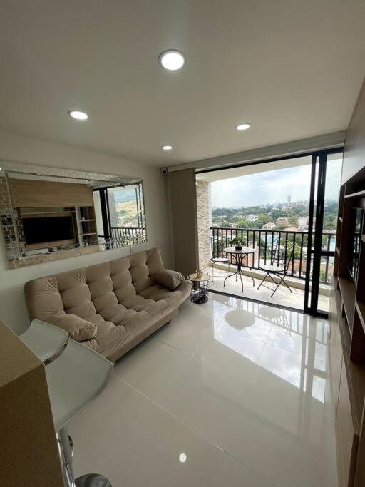 Hermoso E Iluminado Apartamento Cali